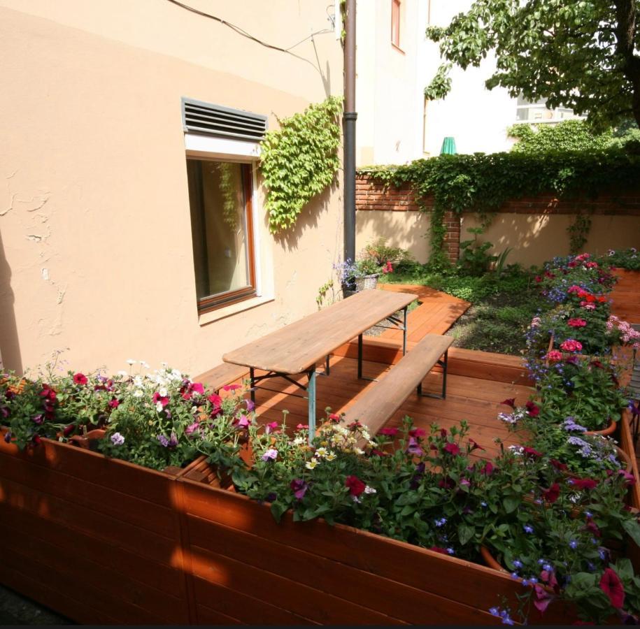 Prague Apartment Экстерьер фото